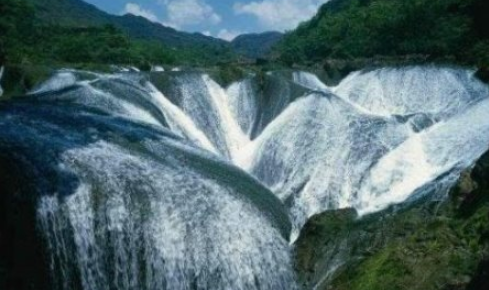 世界上最长的瀑布——基桑加尼瀑布群