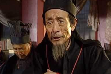 刘禅想要南逃，为何谯周却劝他投降曹魏呢？