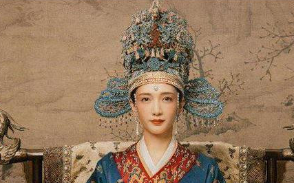 凤冠是古代皇帝后妃的冠饰，上面都有着怎样的装饰？