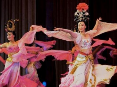 唐代杨希道所作的《咏舞》，描绘出舞女的容貌与舞姿