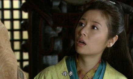 孙尚香当时正值花容月貌，难道她也愿意嫁给刘备吗？