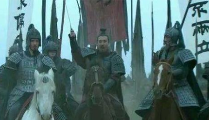 汉中这一战役中，刘备为何将诸葛亮的军师改为法正？