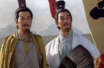 关羽刚愎自用，为何刘备还让他镇守荆州呢？
