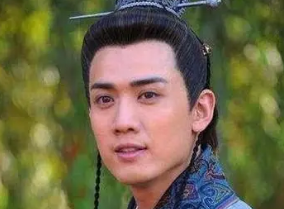 李璲：唐玄宗李隆基第十二子，被封为仪王