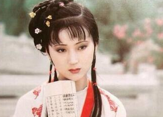 红楼梦中为何对林黛玉和薛宝钗容貌衣着的描写如此不同？