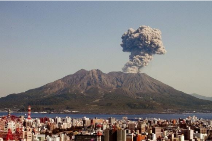 日本大岛火山爆发