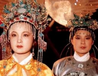 红楼梦元春省亲回到家后，贾政让她以国事为重是什么意思？