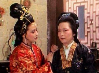 红楼梦史湘云为什么没有搬出大观园，而是住进了稻香村？