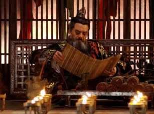 阖闾：春秋末期吴国君主，继位后振兴了吴国称霸南方