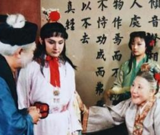 红楼梦中贾府去清虚观打醮时点了哪三出戏?