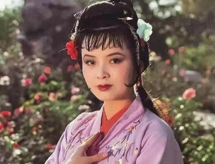 红楼梦中尤三姐与柳湘莲之间生死与共的感情是爱情吗？