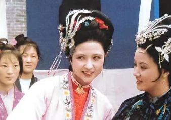 红楼梦王熙凤知道贾琏偷娶尤二姐后，做了哪些事情？