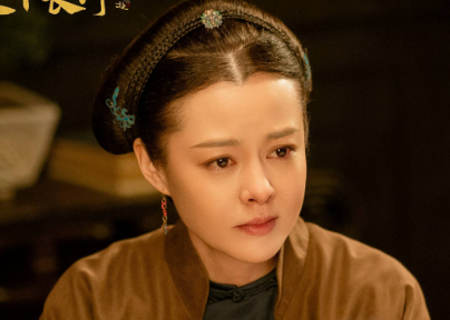 《天下长河》刘一含饰演靳夫人，对靳辅的爱十分深沉