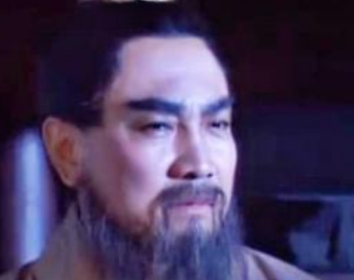 三国时期在白门楼上，曹操是如何算计刘备的？