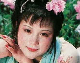 红楼梦史湘云醉眠芍药裀是什么样的画面？有何深意