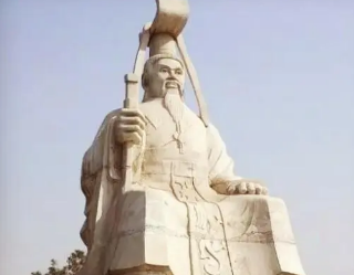 探索郑庄公的一生，有哪些与他相关的轶事典故？