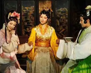 红楼梦探春给自己取名蕉下客是什么意思？