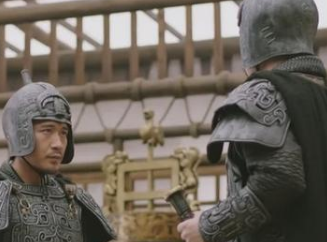 在古代战场上，士兵在中箭后就迅速倒地是因为什么？