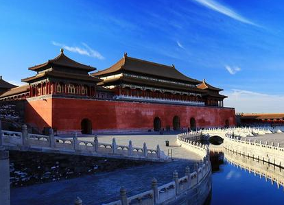 朱棣为什么颁布《北京宫殿告成诏》？诏书中指出了哪些内容？