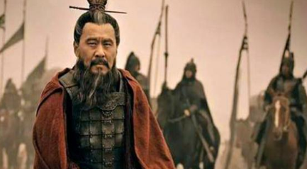 曹操既然知道刘备是自己的竞争对手，为何不借机除掉他？