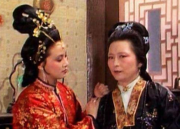 红楼梦中，王夫人为什么和王熙凤逐渐疏远？