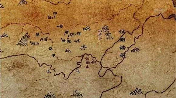 周王室是怎么从天下共主沦为诸侯傀儡的？