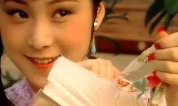 《红楼梦》晴雯有贾母撑腰，为何斗不过袭人？