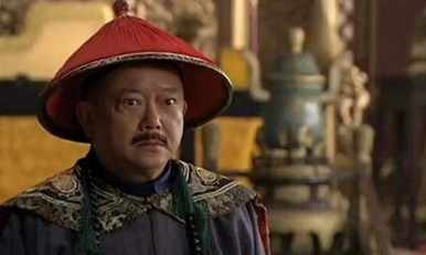 乾隆死前留给和珅一保命遗诏，打开发现仅三字