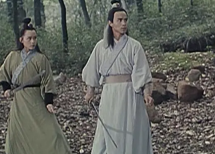 绿牡丹全传第三十回：天鹏法堂闹问官