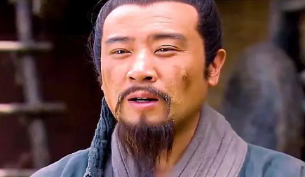 纵观刘备的一辈子，他如何接受自身三个阶段的平庸？
