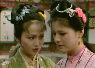 红楼梦中平儿借着酒劲，曝光了王熙凤放高利贷的事情