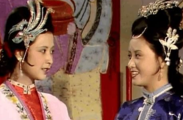 红楼梦中秋桐的地位更低，为什么她敢欺负尤二姐？