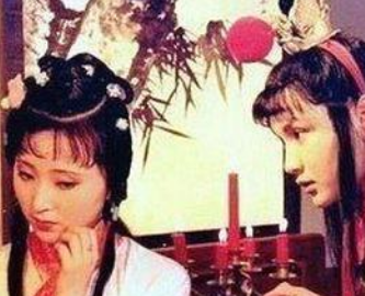 红楼梦中贾宝玉在端午节宴上为何一反常态？