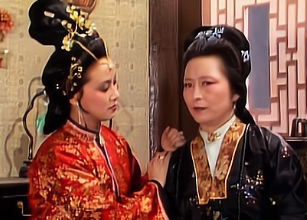 红楼梦中，王夫人为什么要过问赵姨娘丫鬟的月钱？