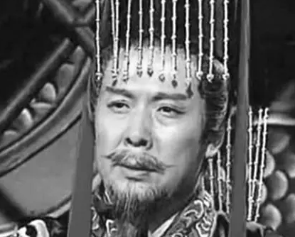 刘备三分天下后 刘备为什么要自称汉中王而不是蜀王