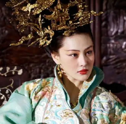 明朝万贵妃：历史上的传奇女性与她的皇帝夫君