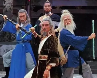 华山论剑中的萧峰与洪七公：谁更厉害？