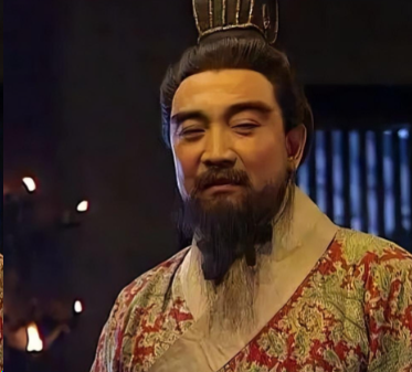 权倾天下却止于称帝：曹操雄才背后的战略克制