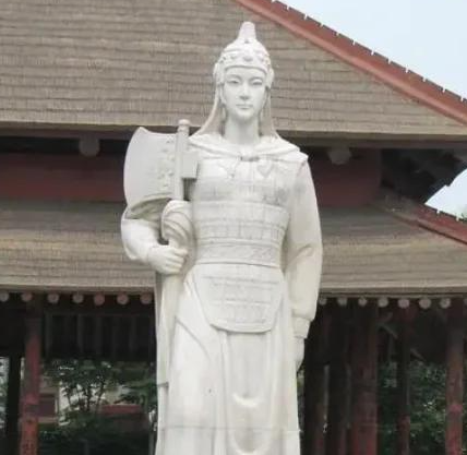 巾帼擎旗,剑指八荒:妇好铁血铸就的商代传奇