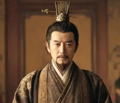 程昱施离间计,坐观袁氏阋墙收渔翁之利