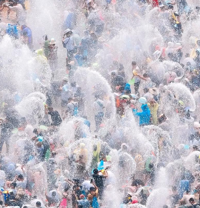 傣族泼水节:一场跨越千年的水之狂欢