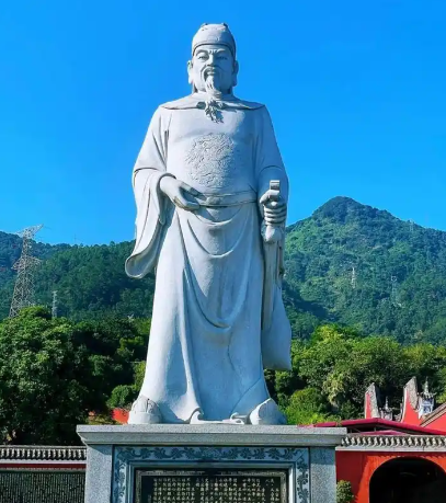 王审知：乱世中的闽国奠基者，而非传统意义上的皇帝