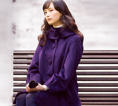 李奈映杂志封面照