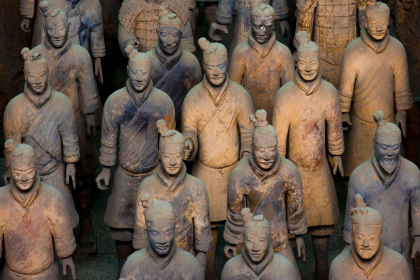 兵马俑面部的颜色为什么是绿 难道是工匠做了手脚吗