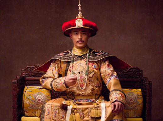 乾隆皇帝当上了太上皇，为什么权力还在他的手上