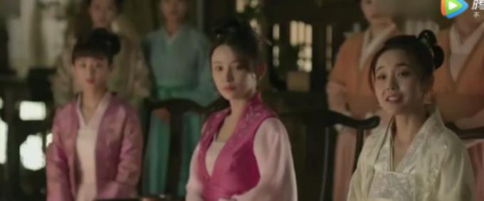 《知否知否应是绿肥红瘦》听到齐衡的婚讯，明兰狠狠摔了一跤