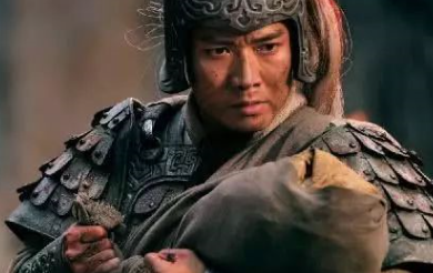 刘备赐死刘封时，表现的还是挺伤心的，不过内心却是暗道：诸葛亮的眼光还是不错的