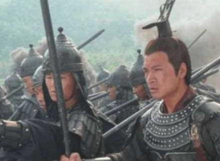 朱元璋问功臣：你儿子没佩剑囊？功臣竟把儿子杀死了