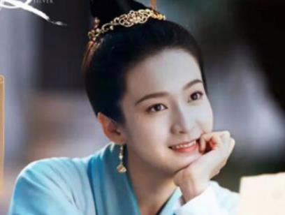 《白发》漫夭有几个身份？她结局如何？