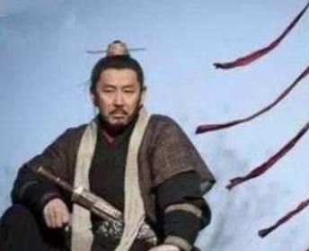 范增一心都想杀刘邦，项羽为什么还怀疑他叛变？